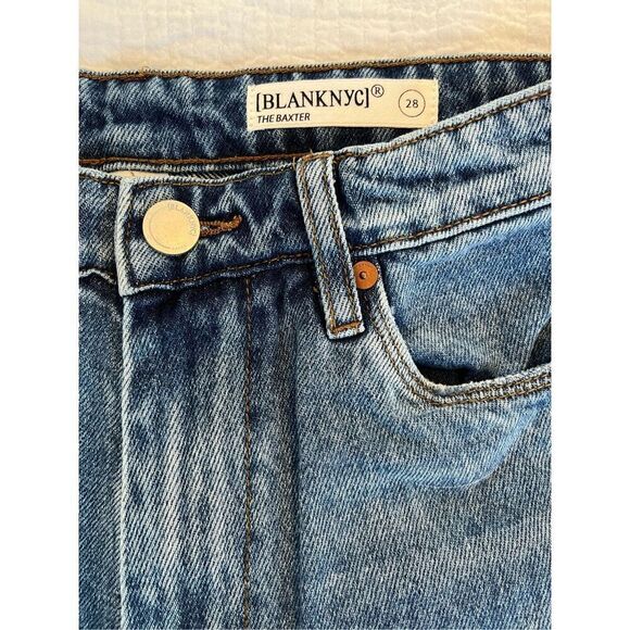 NWT Blank NYC The Baxter Rib Cage Straight Leg Distressed Jean - Picture 5 of 9